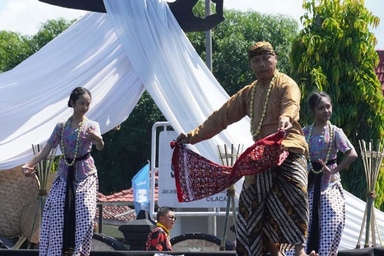 Hari-Tari-Sedunia-Cilacap.jpg
