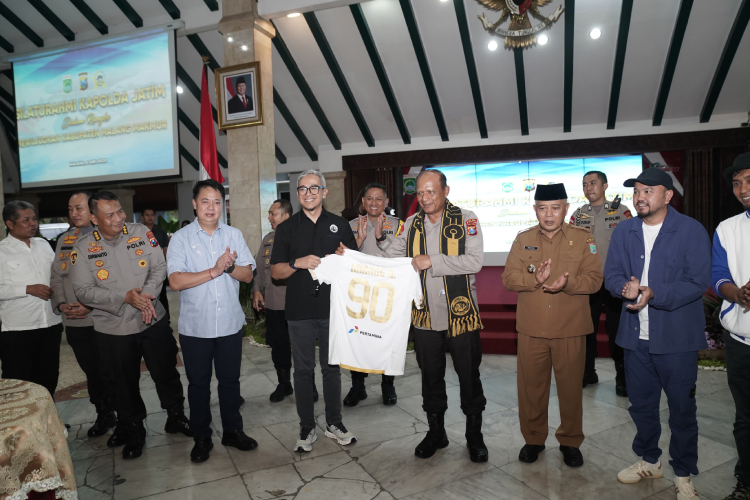 Kapolda-Jatim-Tegaskan-Jaga-Keamanan-Laga-Arema-FC-c.jpg