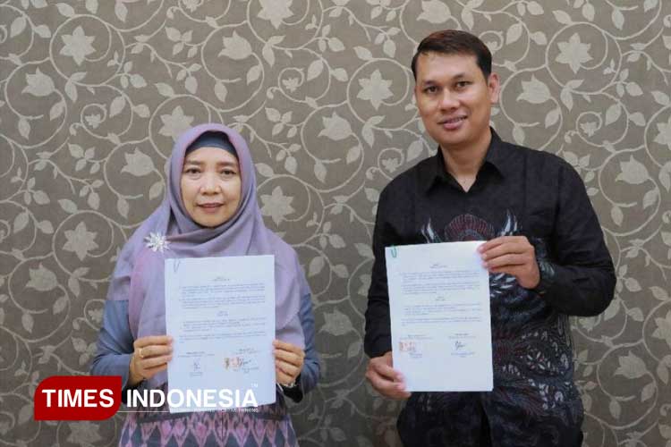 Rektor Universitas Hamzanwadi, Dr. Hj. Sitti Rohmi Djalilah bersama perwakilan PT Indonesia Nippon Anugerah. (FOTO: Humas Universitas Hamzanwadi)