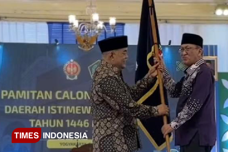 Suasana-acara-Pamitan-Jamaah-Calon-Haji-DIY-di-Bangsal-Kepatihan-b.jpg