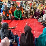 Kiai Maman Imanulhaq Pastikan Bantuan dan Pemulihan Infrastruktur di Lokasi Longsor Sumedang