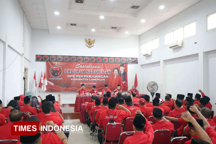 menyampaikan-sambutan-dalam-sosialisasi-program-kerakyatan-2.jpg