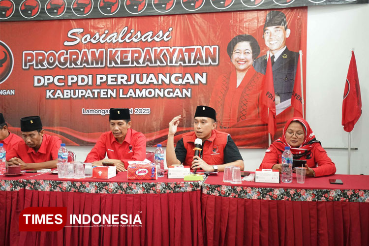 menyampaikan-sambutan-dalam-sosialisasi-program-kerakyatan-3.jpg