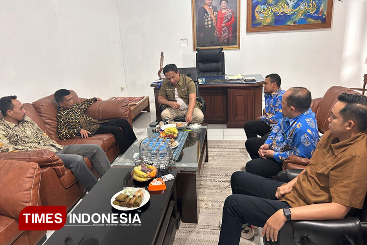 Dorong Penguatan Madrasah Lewat BOSDA dan Sarpras, AGMI Temui Ketua DPRD Pacitan