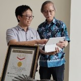 Dari Cerita Humor, Institut STTS Raih Rekor Dua MURI