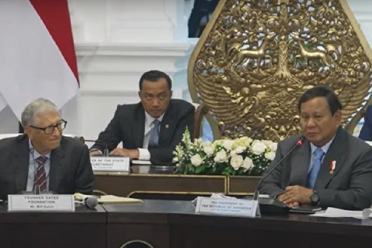 Presiden Prabowo bertemu Bill Gates di Istana Merdeka bahas uji coba vaksin TBC di Indonesia dan komitmen bersama tangani penyakit menular mematikan.