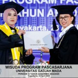 Mengasuh Balita Sambil Raih IPK Sempurna, Kisah Inspiratif Sri Astutiningsih dari UGM