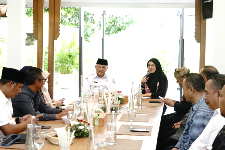 Bupati-Malang-HM-Sanusi-f.jpg