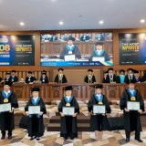 Dalam Pengukuhan Guru Besar, Rektor UNAIR Singgung Kebermanfaatan Alam