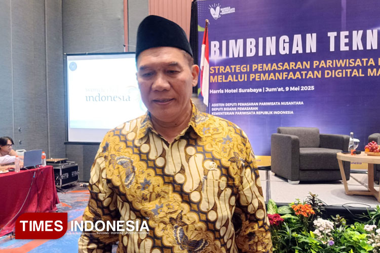Anggota Komisi VII DPR RI Bambang Haryo Soekartono saat acara Bimbingan Teknis Strategi Pemasaran Pariwisata Nusantara Melalui Pemanfaatan Digital Marketing di Surabaya, Jumat (9/5/2025). (Foto: Lely Yuana/TIMES Indonesia)