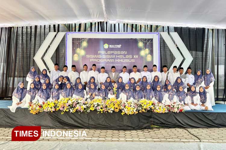 Pelepasan Siswa-Siswi Program Khsuus MA Al-Ittihad. (FOTO: AJP TIMES Indonesia)