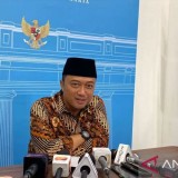 Mensesneg Prasetyo Hadi Bantah Kabar Pengiriman Surpres Pergantian Kapolri ke DPR