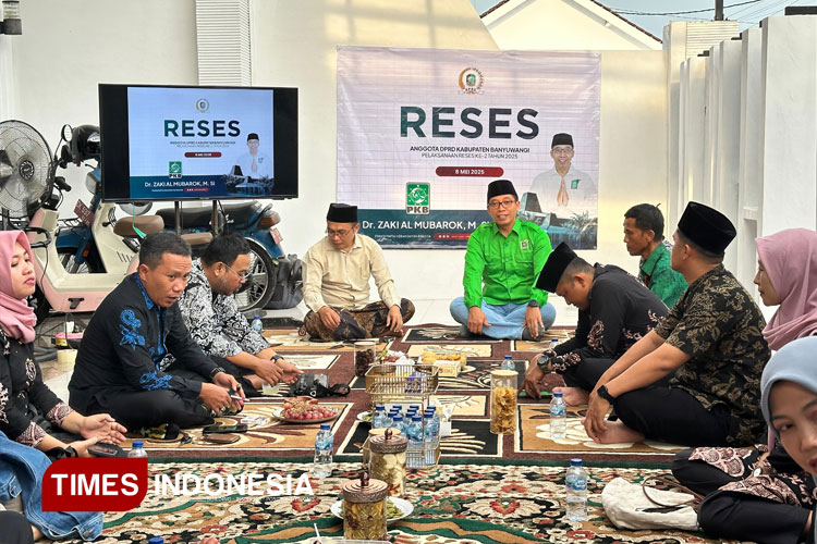 Reses 2 tahun 2025 yang digelar anggota Fraksi PKB DPRD Banyuwangi, Dr. Zaki Al Mubarok, M.Si. (Foto : Dokumentasi TIMES Indonesia)