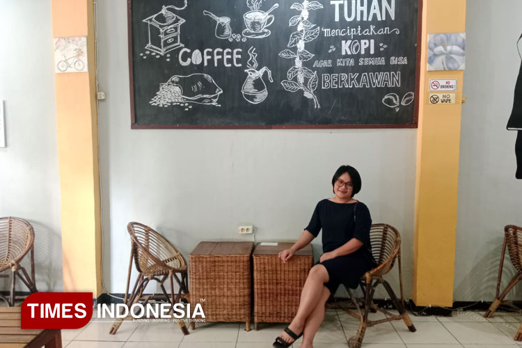 Dewi Purboratih, M.I. Kom., M.Psi., praktisi bidang parenting, coaching dan konseling remaja, Sabtu (10/5/2025).(Foto : Hamida Soetadji/TIMES Indonesia)