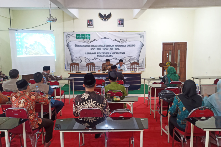 Musyawarah-pertama-MKKSM-di-MA-Al-Hayatul-Islamiyah-Kedungkandang-B.jpg