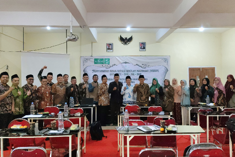Musyawarah-pertama-MKKSM-di-MA-Al-Hayatul-Islamiyah-Kedungkandang-C.jpg