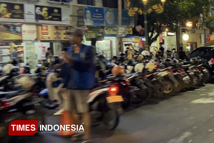Parkir kawasan Kayutangan Kota Malang. (Foto: Rizky Kurniawan Pratama/TIMES Indonesia)