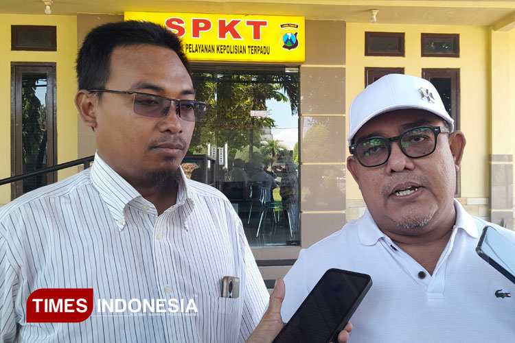 Kanan, Habib Mustofa Assegaf dan Pengacaranya, Saddam Husein. (FOTO: Fafa Harowy/TIMES Indonesia)