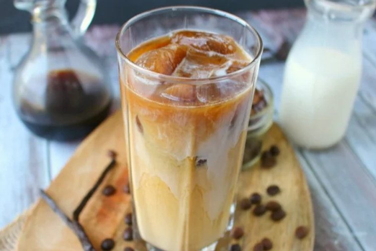 Tiga-Resep-Kopi-Kekinian-ala-Kafe-A.jpg