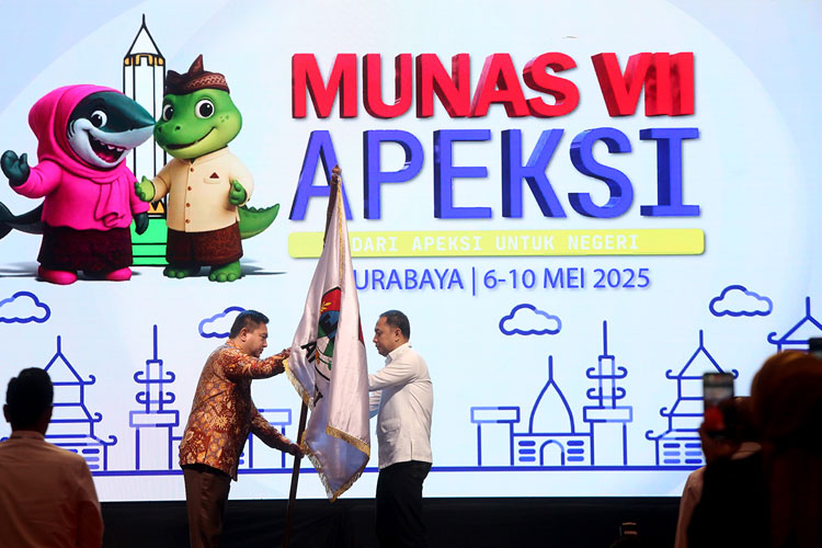 Wali Kota Surabaya Eri Cahyadi terpilih kembali sebagai Ketua Dewan APEKSI 2025-2030. (Foto: Humas Pemkot Surabaya)