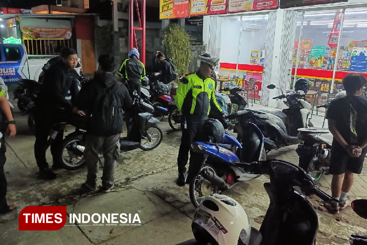 Razia-gabungan-petugas-untuk-mencegah-balap-liar-b.jpg