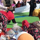 Warga Rayakan Hari Jadi Desa Jemboro Jember dengan Kirab Tumpeng Klepon