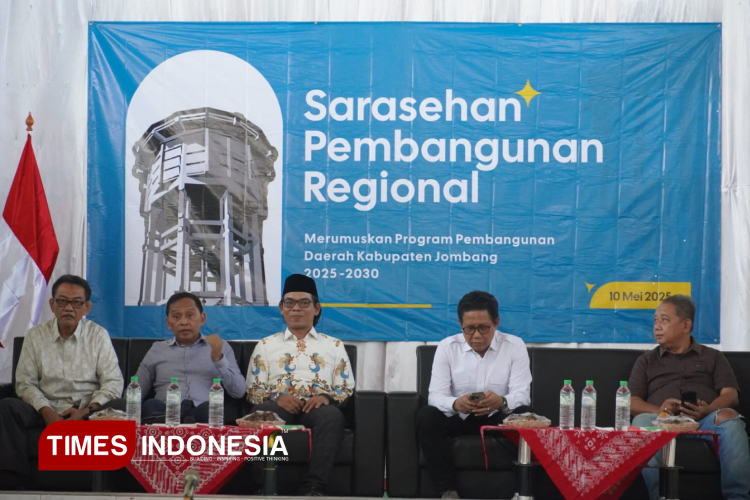 Suasana serasehan yang digelar Fraksi PKB di Klenteng Hong San Kiong Gudo Jombang. (FOTO: Rohmadi/TIMES Indonesia)