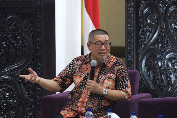 Sosiolog UNAIR Kritik Usulan Vasektomi sebagai Syarat Bansos
