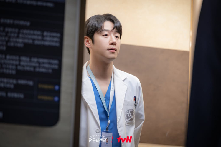 Jung Joon Won sebagai Ku Do Won dalam resident Playbook