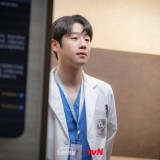 Bintangi Resident Playbook, Nama Jung Joon Won, Langsung Melejit
