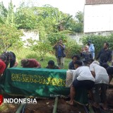 Tangis dan Doa Iringi Pemakaman Jenazah PMI Banyuwangi Setelah Terlunta di Kamboja