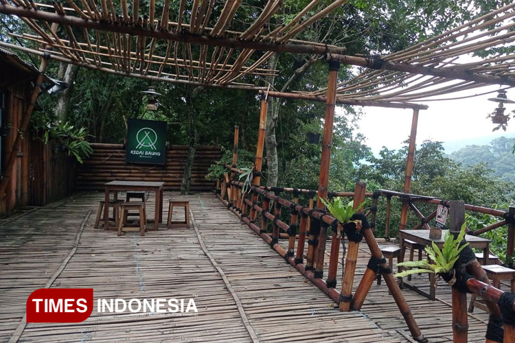Suasana-Kedai-Baung-yang-nyaman-dan-jauh.jpg