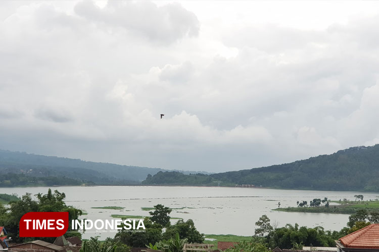 Waduk Selorejo yang ada di Kecamatan Ngantang Kabupaten Malang. (Foto: Achmad Fikyansyah/TIMES Indonesia)