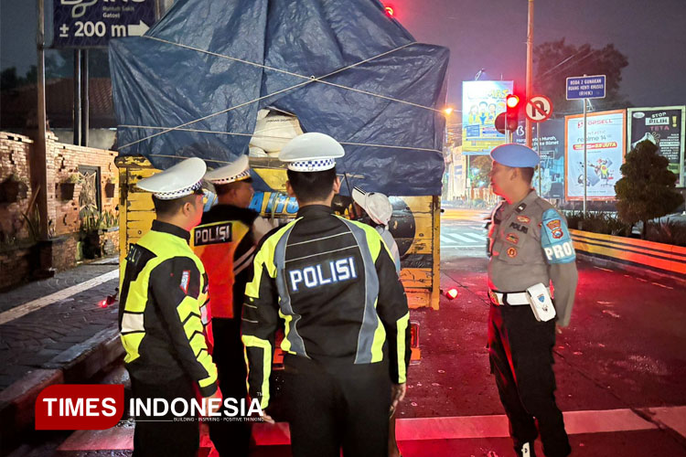 Patroli skala besar yang dilakukan oleh Polres Mojokerto Kota. (Foto: Dok. TIMES Indonesia)