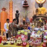 Sakralnya Peringatan Hari Waisak 2025 di Maha Vihara Mojokerto