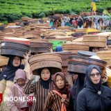 Meriah, Kirab 1000 Tenong di Desa Sirukun Banjarnegara Dihadiri Wakil Menteri Desa RI