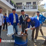 Inovatif, PMII Pacitan Ciptakan Alat Bakar Sampah Minim Asap dari Drum Bekas