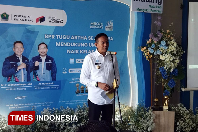Wali Kota Malang, Wahyu Hidayat saat memberikan sambutan dalam penyerahan tabungan bagi UMKM. (Foto: Rizky Kurniawan Pratama/TIMES Indonesia)