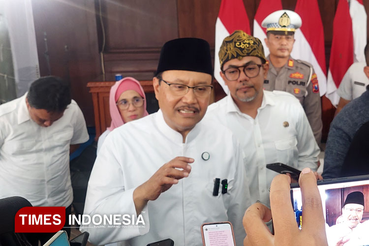 Calon Siswi Sekolah Rakyat di Probolinggo Bacakan Puisi untuk Presiden dan Mensos