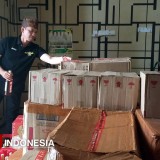 Sarang Miras di Gending Probolinggo Digrebek Satpol PP, 3.816 Botol Arak dan Miras Bermerk Diamankan