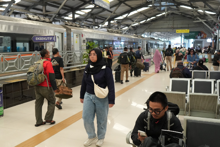 Diskon Spesial Surabaya Shopping Festival 2025 di Access by KAI
