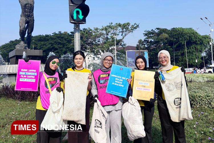 Valeska-Nathania-bersama-teman-teman.jpg