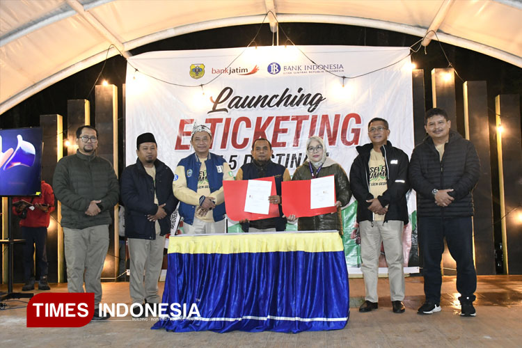 Bupati Bondowoso Luncurkan Tiket Elektronik untuk Paket Wisata Ijen Geopark