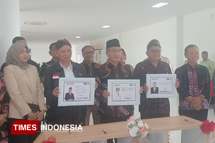 Bupati-Bantul-Abdul-Halim-Muslih-c.jpg
