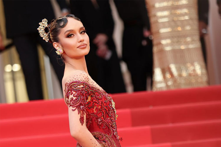 Cinta Laura Kiehl saat menghadiri Cannes Film Festival 2025. (FOTO: dok. L'Oréal Paris).