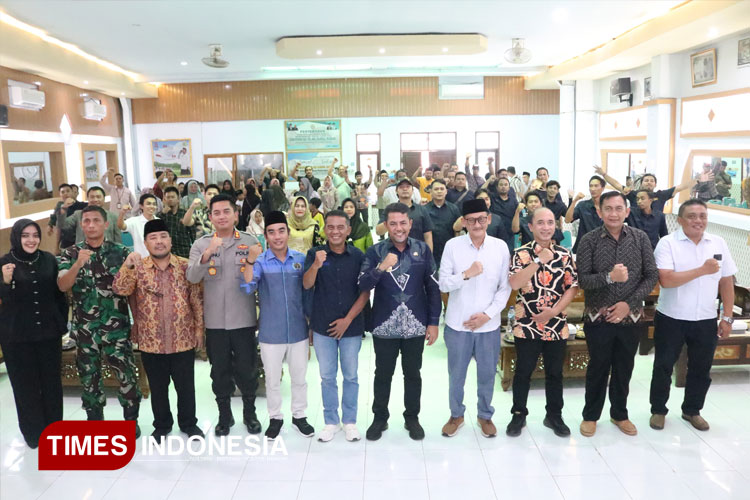 Pengurus Pokja Jurnalis Kraksaan Dikukuhkan: Gus Haris Tekankan Pentingnya Kemerdekaan dan Profesionalitas