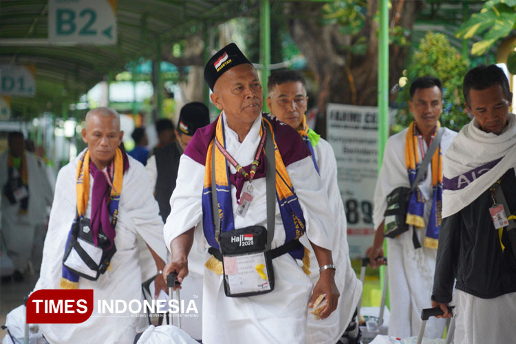 Embarkasi Surabaya Pastikan Seluruh Jemaah Calon Haji 2025 Berangkat ke Tanah Suci