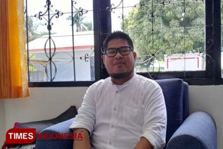 Muhammad Azizu, Pimpinan Cabang Perum Bulog Waingapu. (FOTO: Habibudin/TIMES Indonesia)