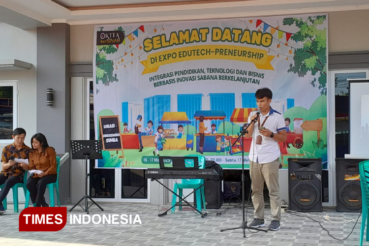 Produk-kreativitas-mahasiswa-Unkriswina-Sumba-di-Expo-kewirausahaan-b.jpg