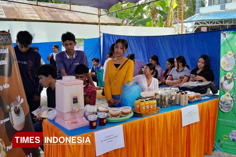 Expo Kewirausahaan FEBH Unkriswina Sumba, Siapkan Mahasiswa Hadapi Masa Depan
